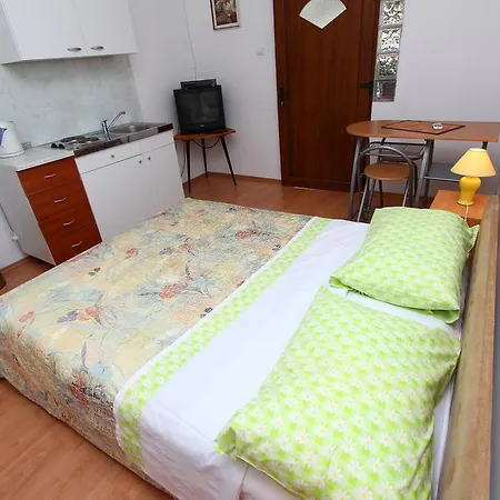 Apartments Antolovic Rovinj Room photo